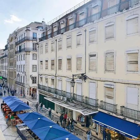 The Location In Downtown Апартаменты *