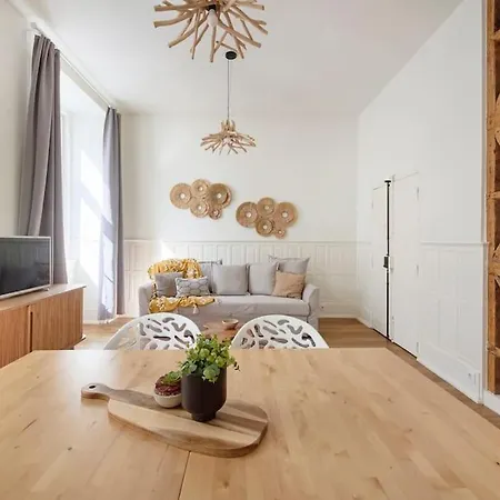 The Location In Downtown Lizbona