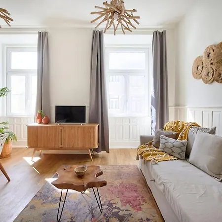 The Location In Downtown * Lizbona