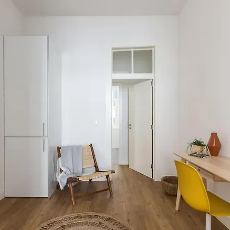 The Location In Downtown Apartament Lizbona