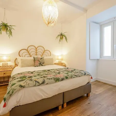 The Location In Downtown * Lizbona